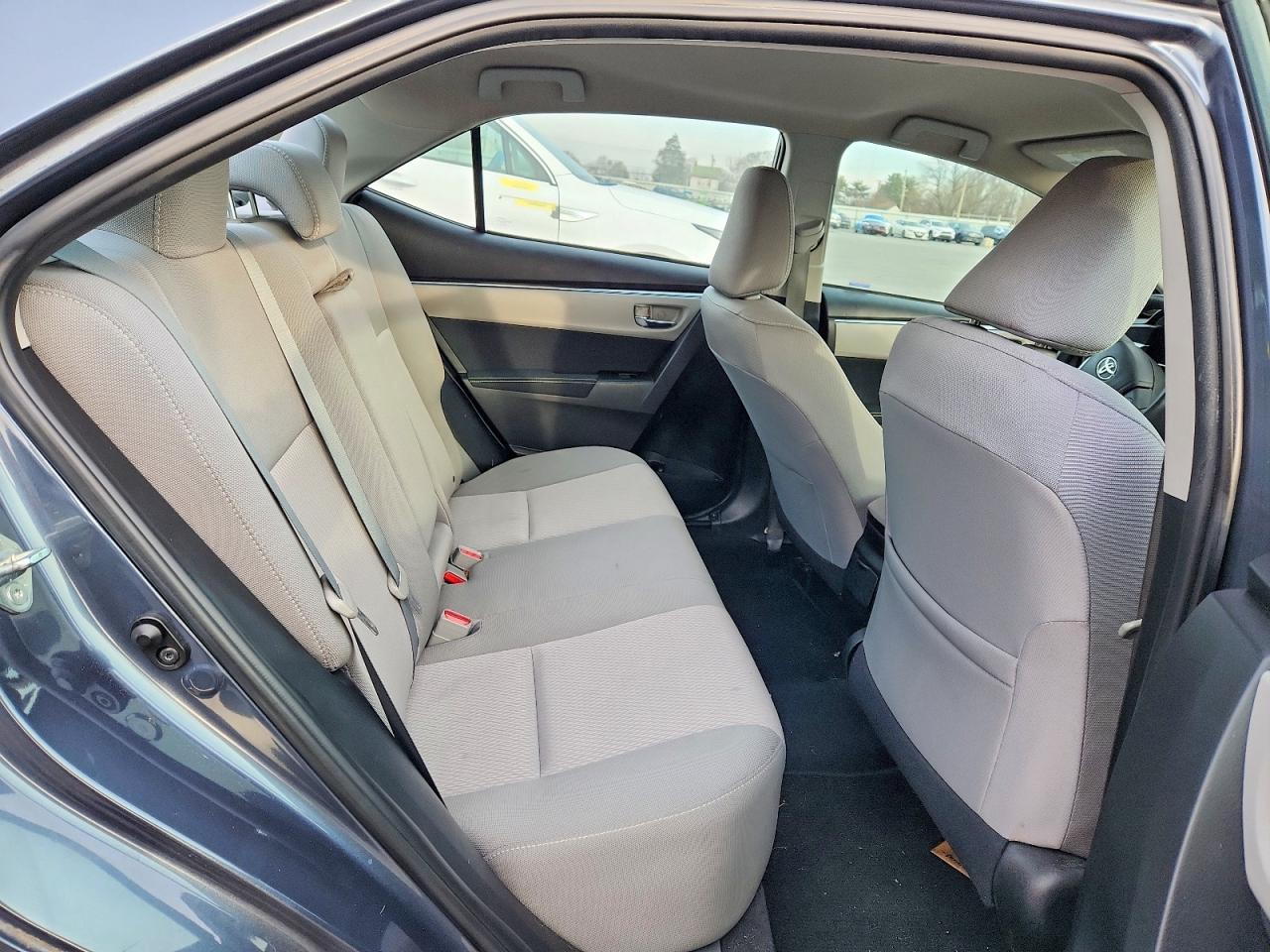 2015 TOYOTA COROLLA L photo 10