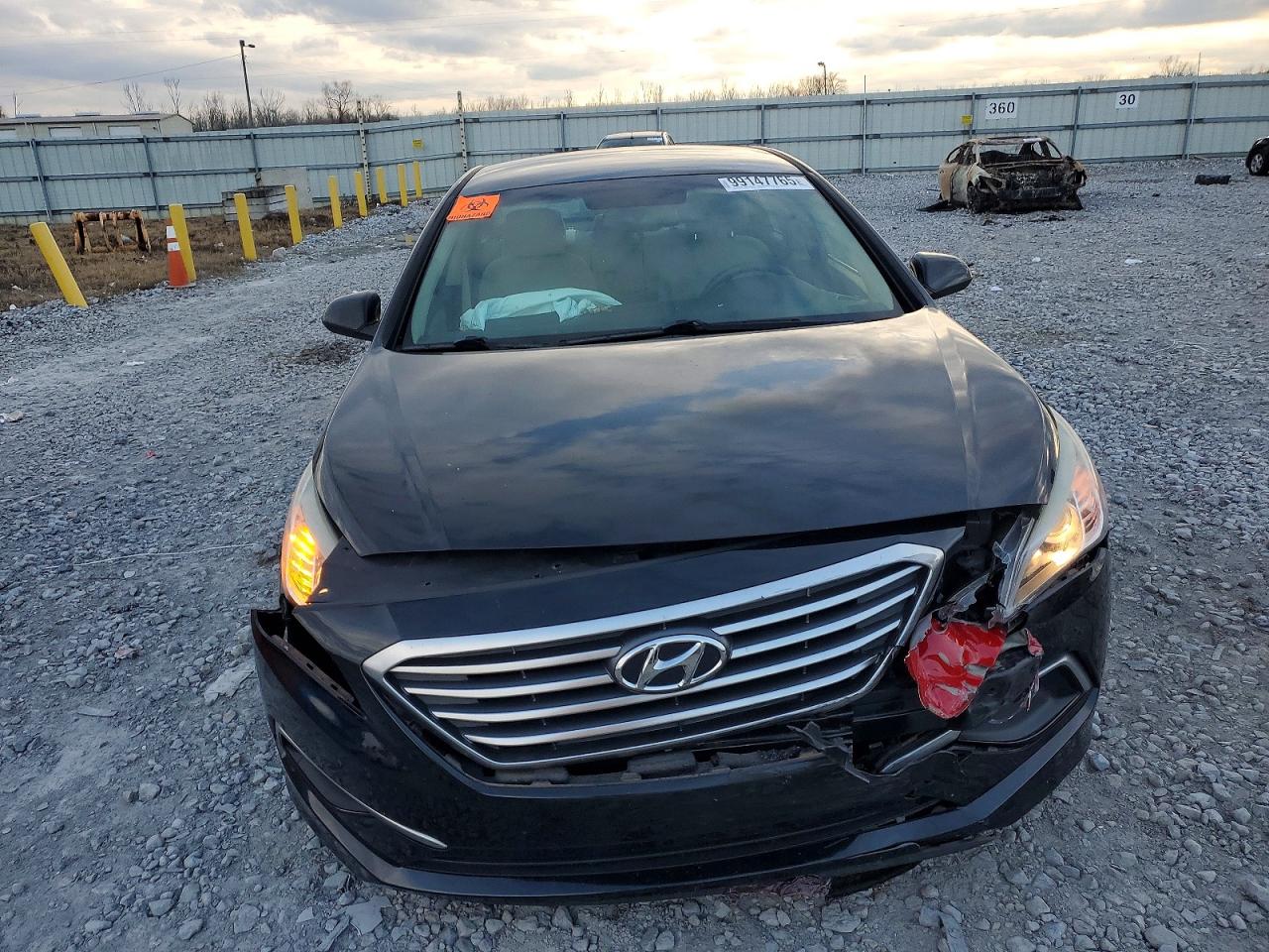 2017 HYUNDAI SONATA SE photo 5
