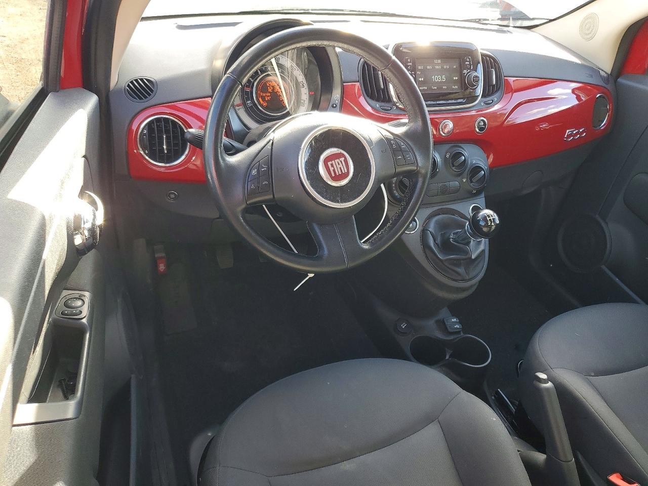 2016 FIAT 500 POP photo 8