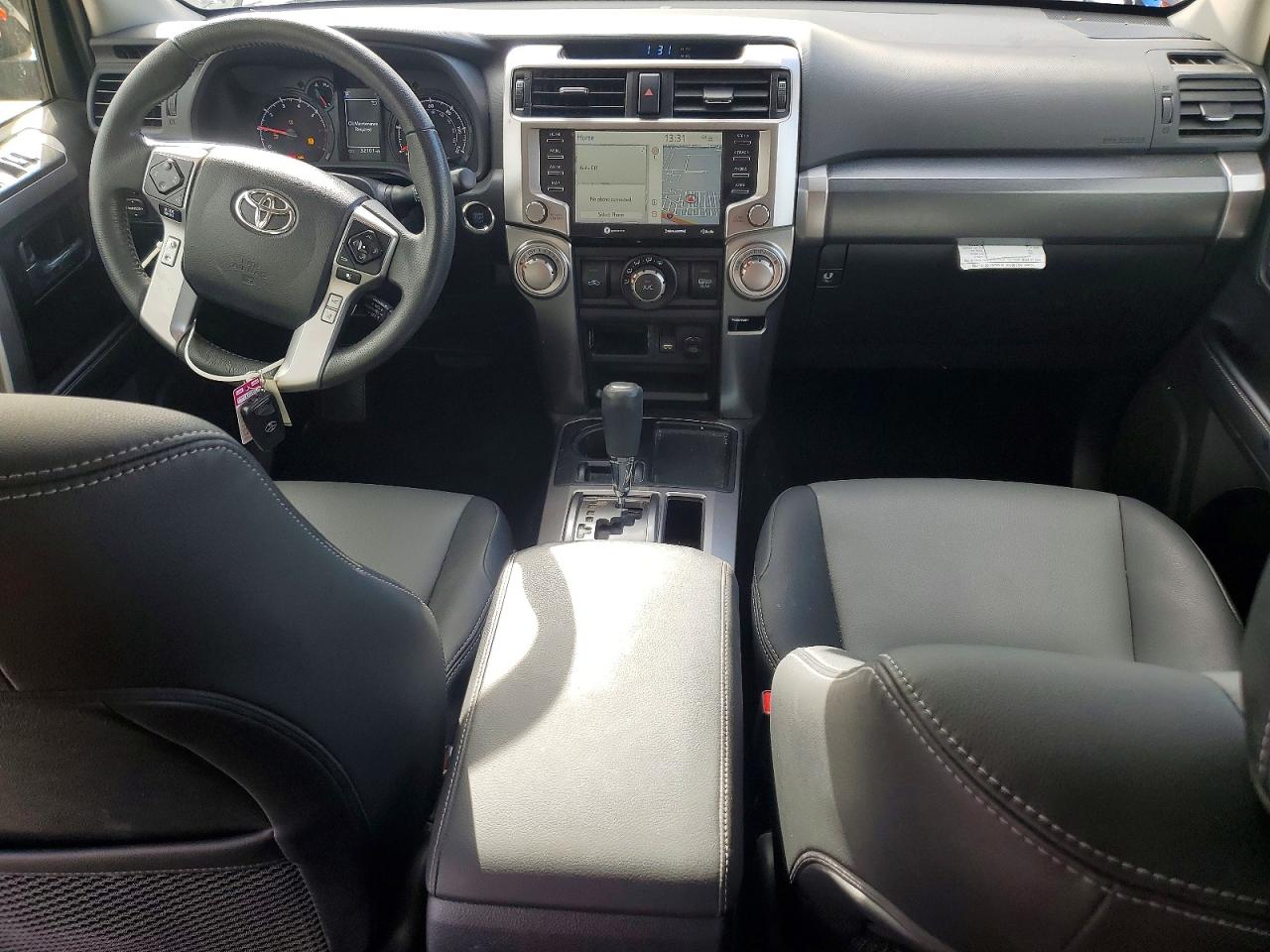 2022 TOYOTA 4RUNNER SR5 PREMIUM photo 8