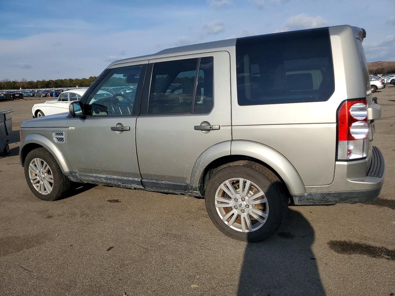 2011 LAND ROVER LR4 photo 2