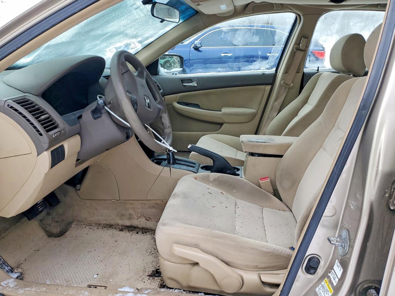 2005 HONDA ACCORD LX photo 7