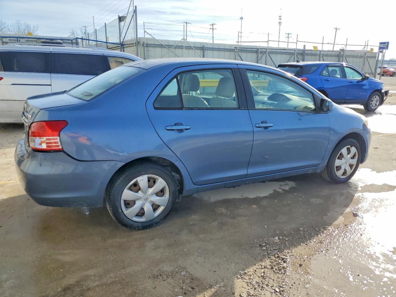 2007 TOYOTA YARIS photo 3