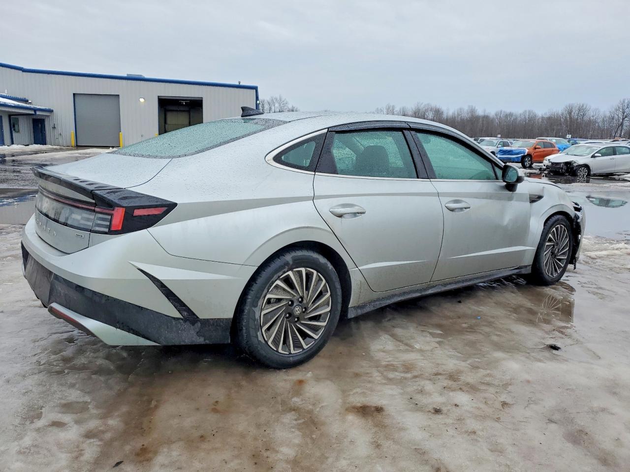 2024 HYUNDAI SONATA HYBRID photo 3