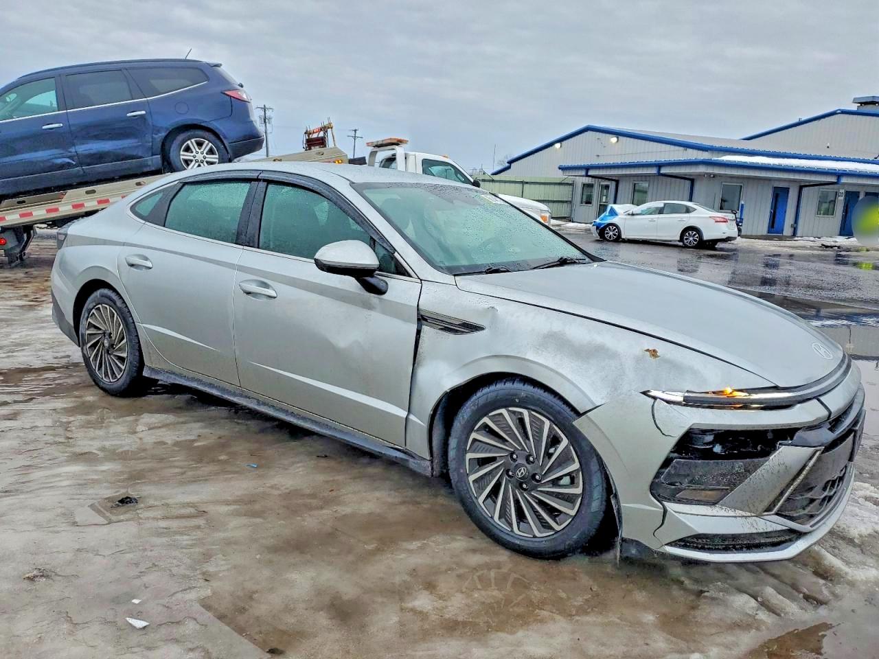 2024 HYUNDAI SONATA HYBRID photo 4