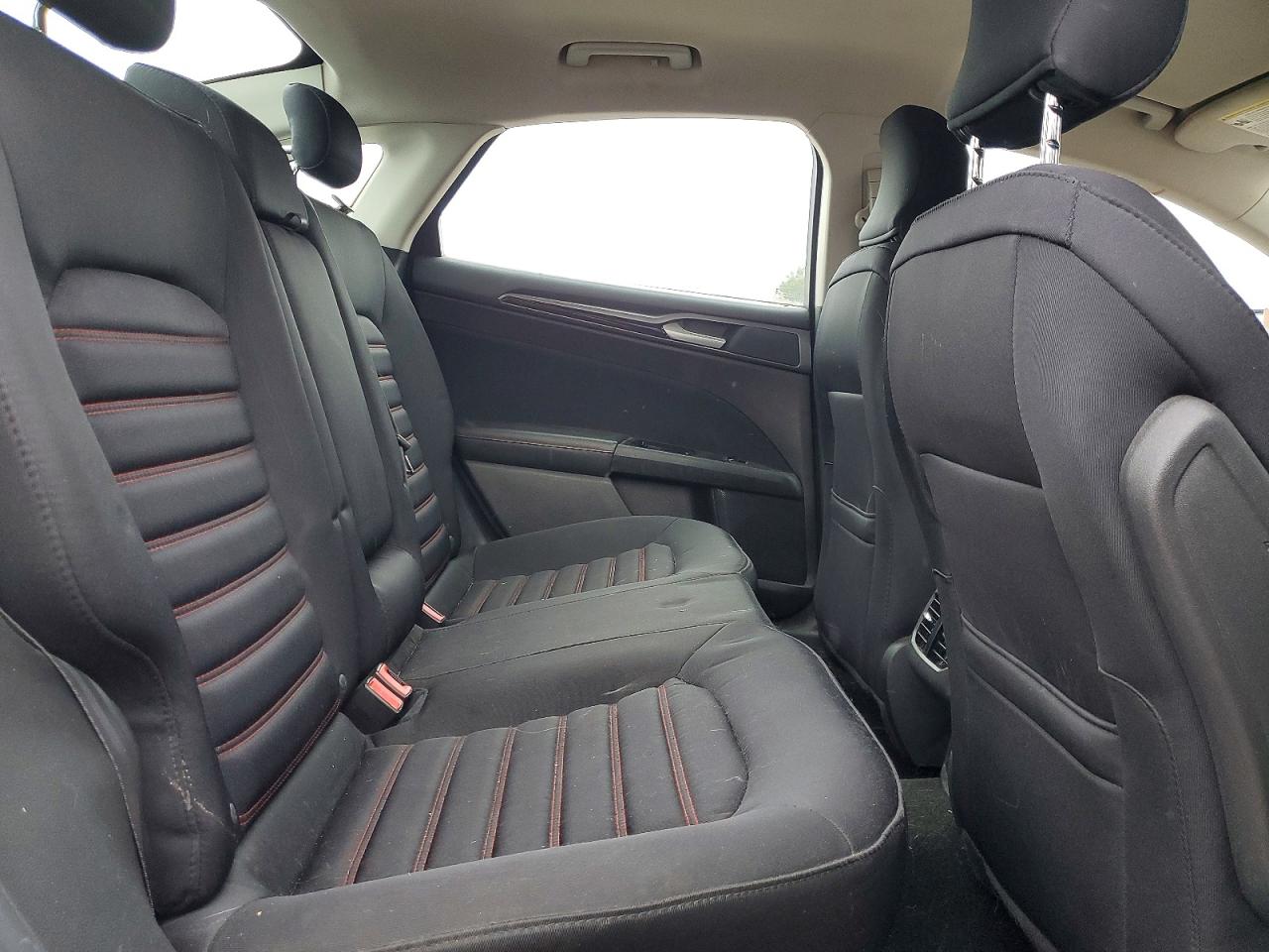 2016 FORD FUSION SE photo 10