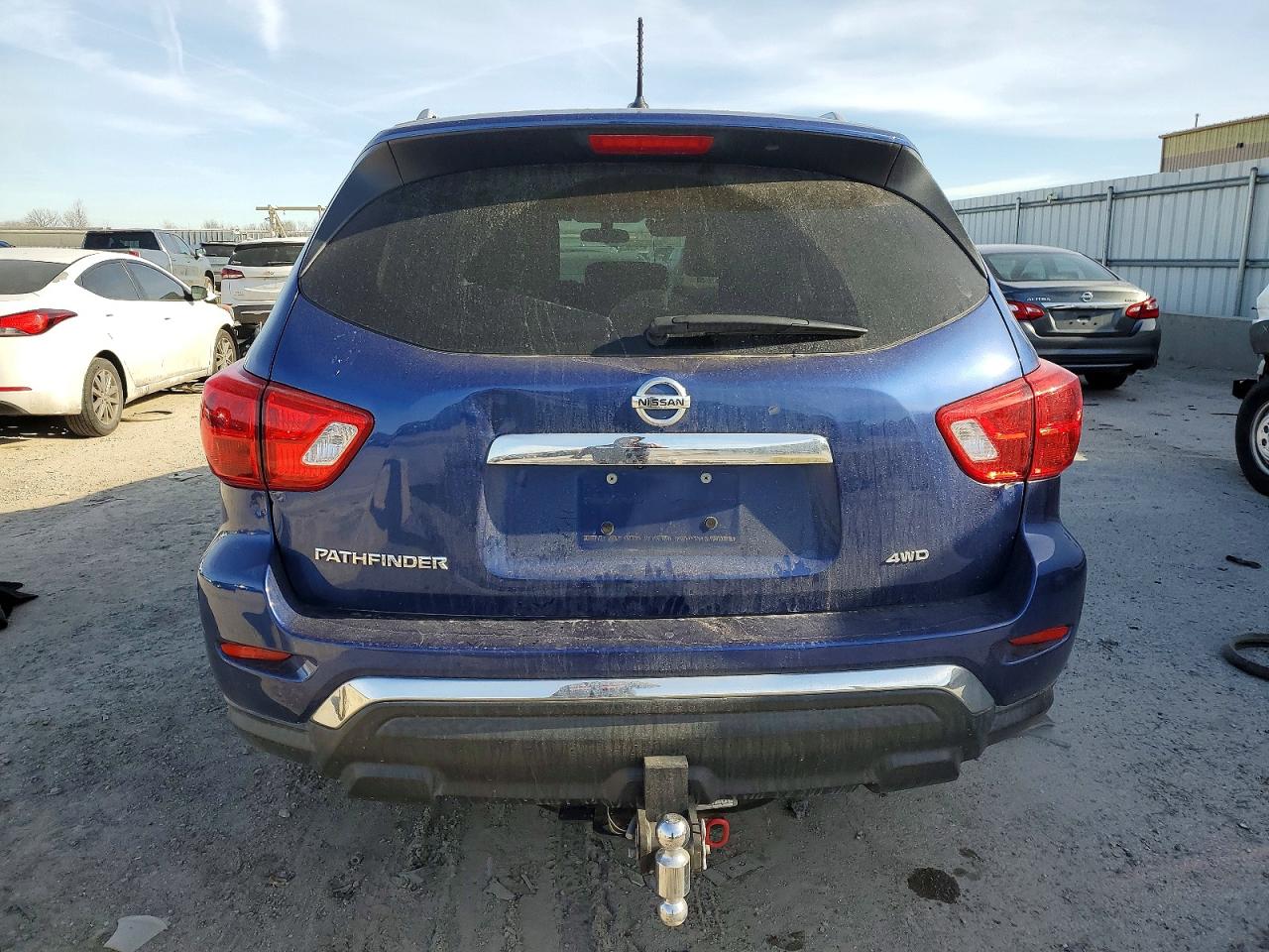 2017 NISSAN PATHFINDER S photo 6