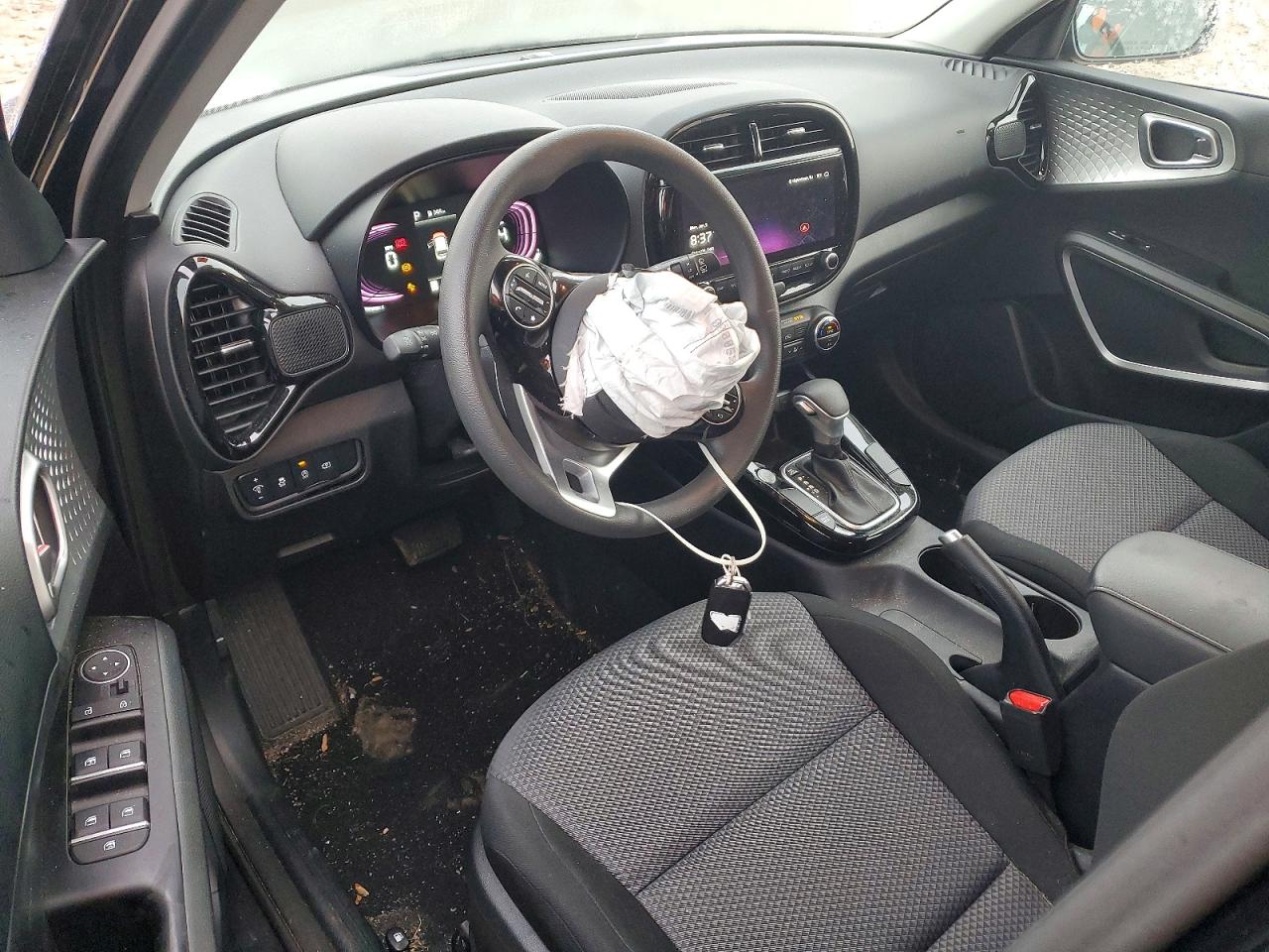 2024 KIA SOUL LX photo 8