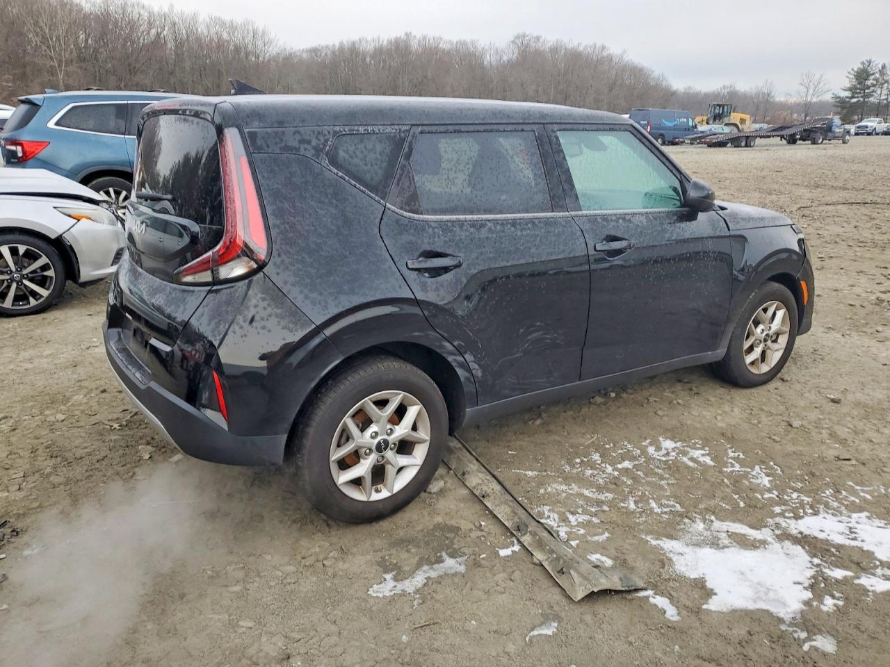 2024 KIA SOUL LX photo 3