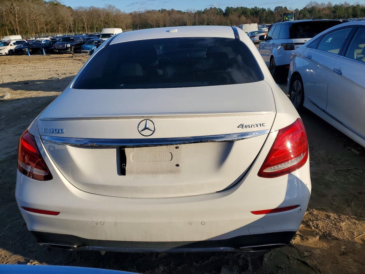 2017 MERCEDES-BENZ E 300 4MATIC photo 11