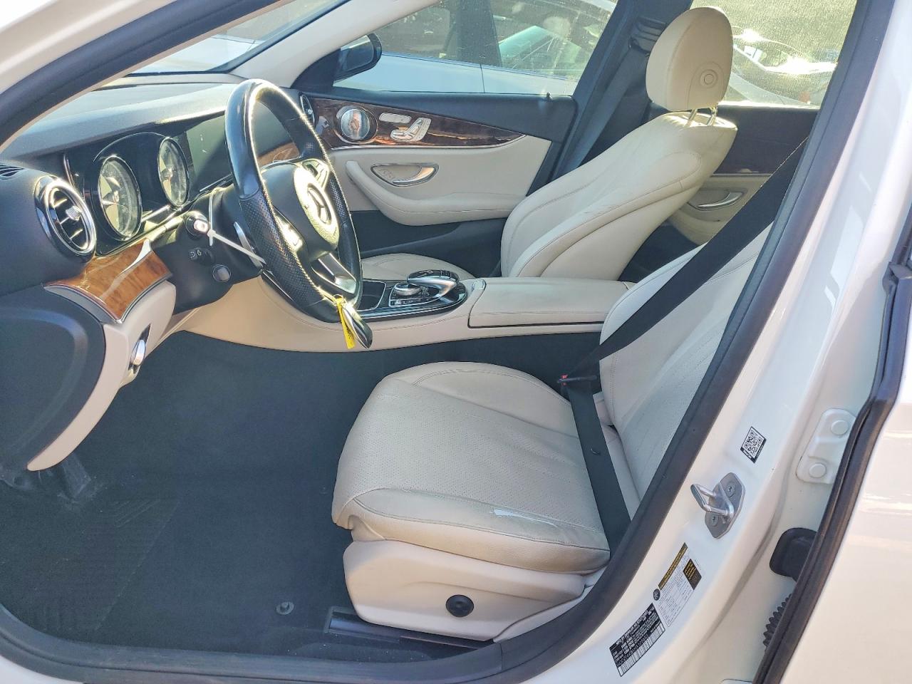2017 MERCEDES-BENZ E 300 4MATIC photo 13