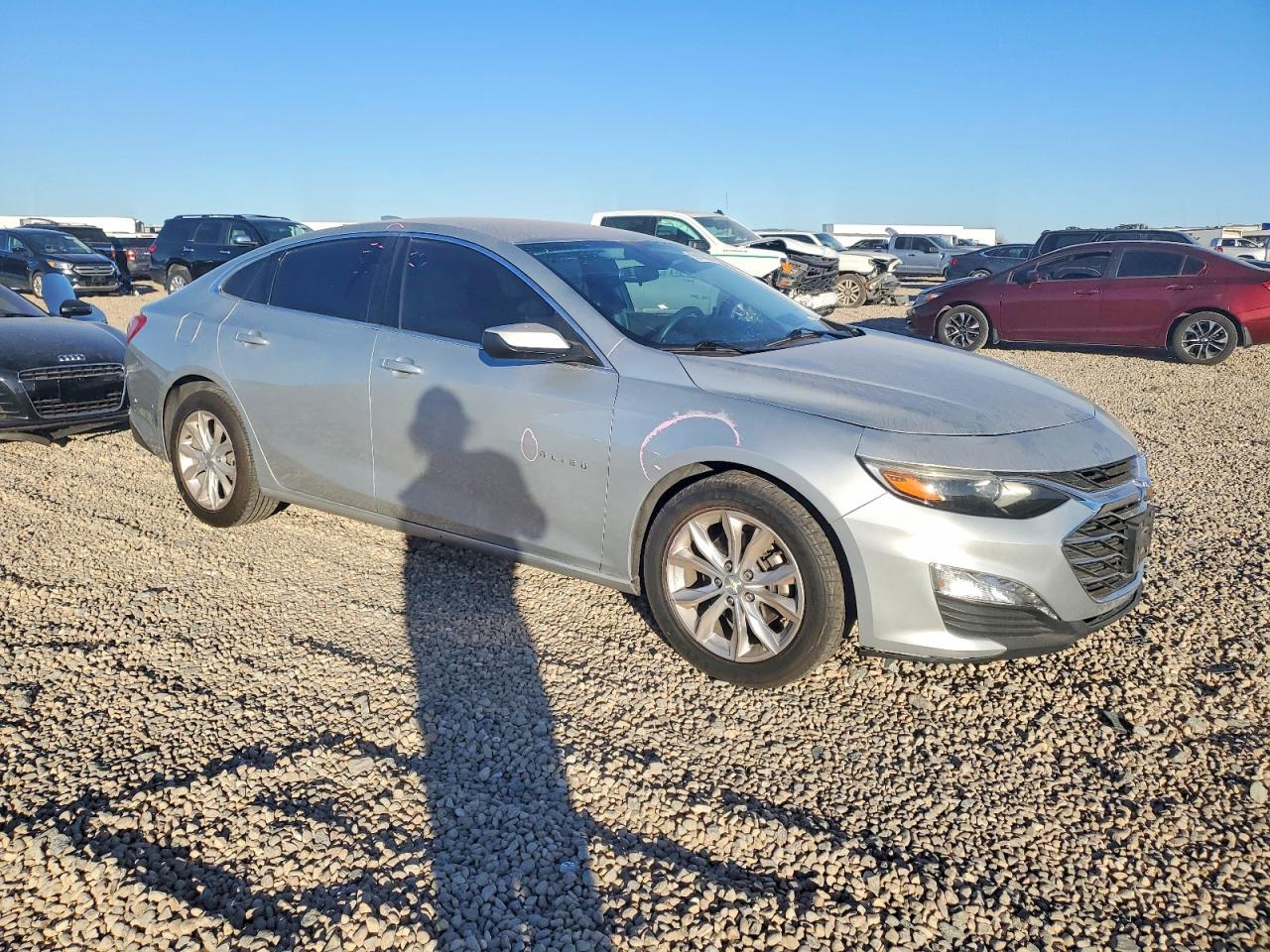2022 CHEVROLET MALIBU LT photo 4