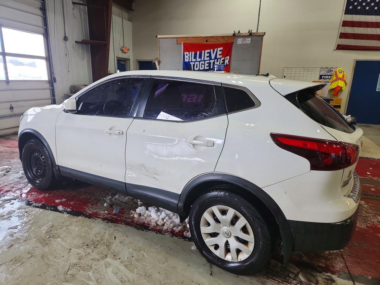 2018 NISSAN ROGUE SPORT S photo 2