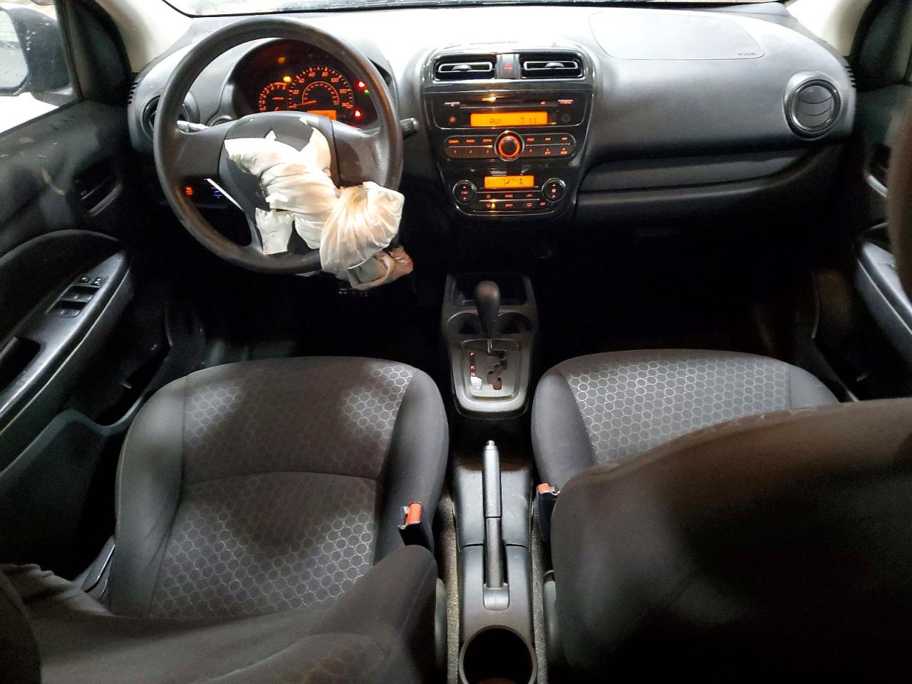 2015 MITSUBISHI MIRAGE DE photo 8
