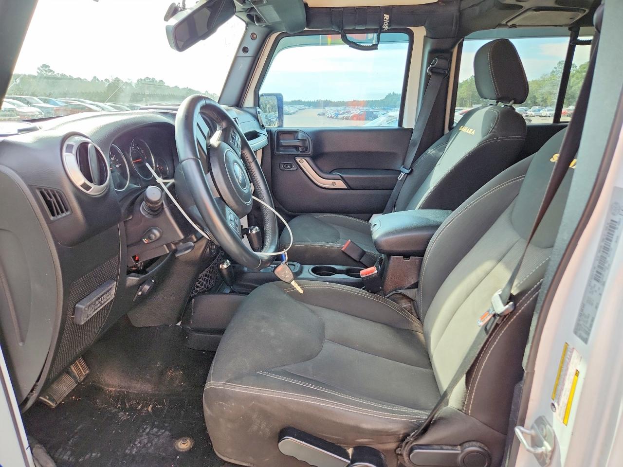 2015 JEEP WRANGLER UNLIMITED SAHARA photo 7