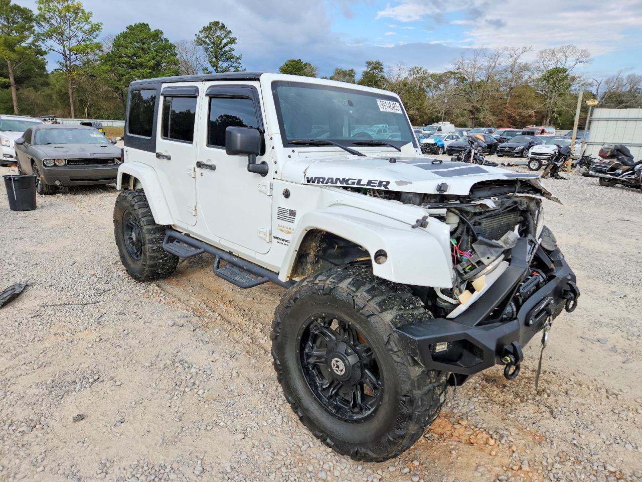 2015 JEEP WRANGLER UNLIMITED SAHARA photo 4