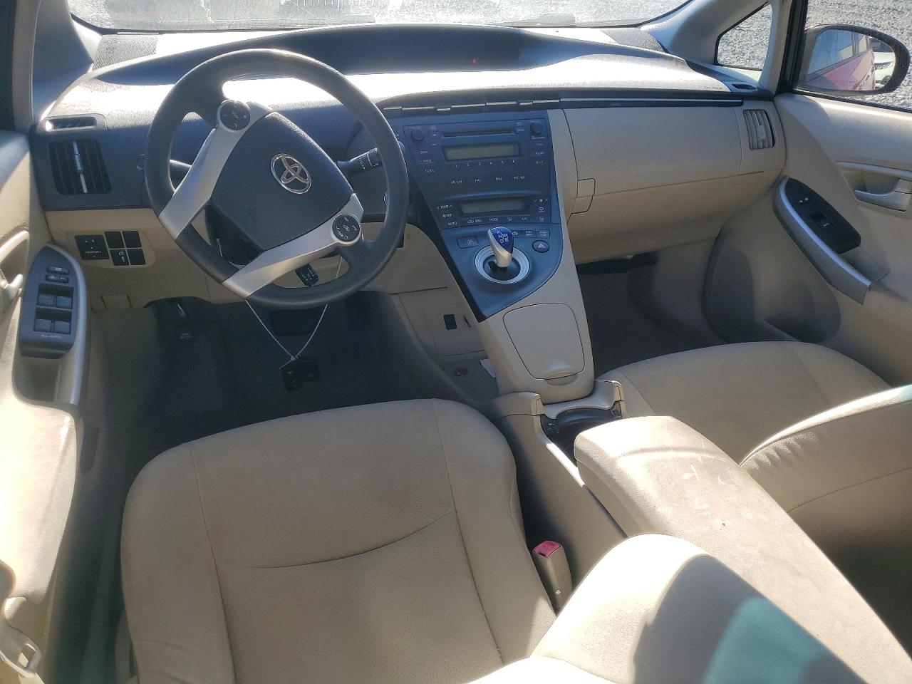 2010 TOYOTA PRIUS photo 8