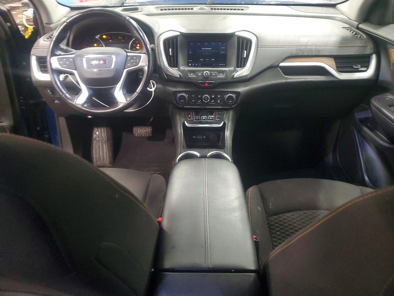 2020 GMC TERRAIN SLE photo 8