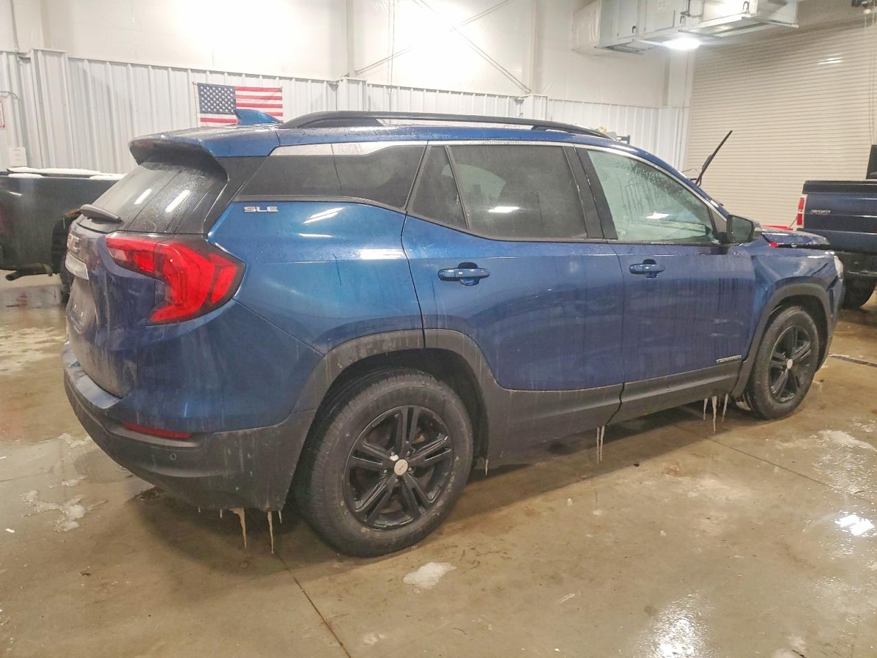 2020 GMC TERRAIN SLE photo 3