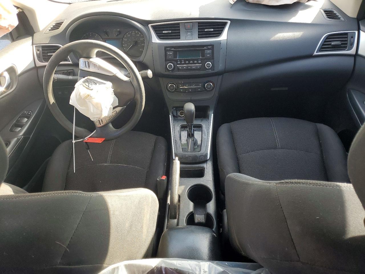 2017 NISSAN SENTRA S photo 8