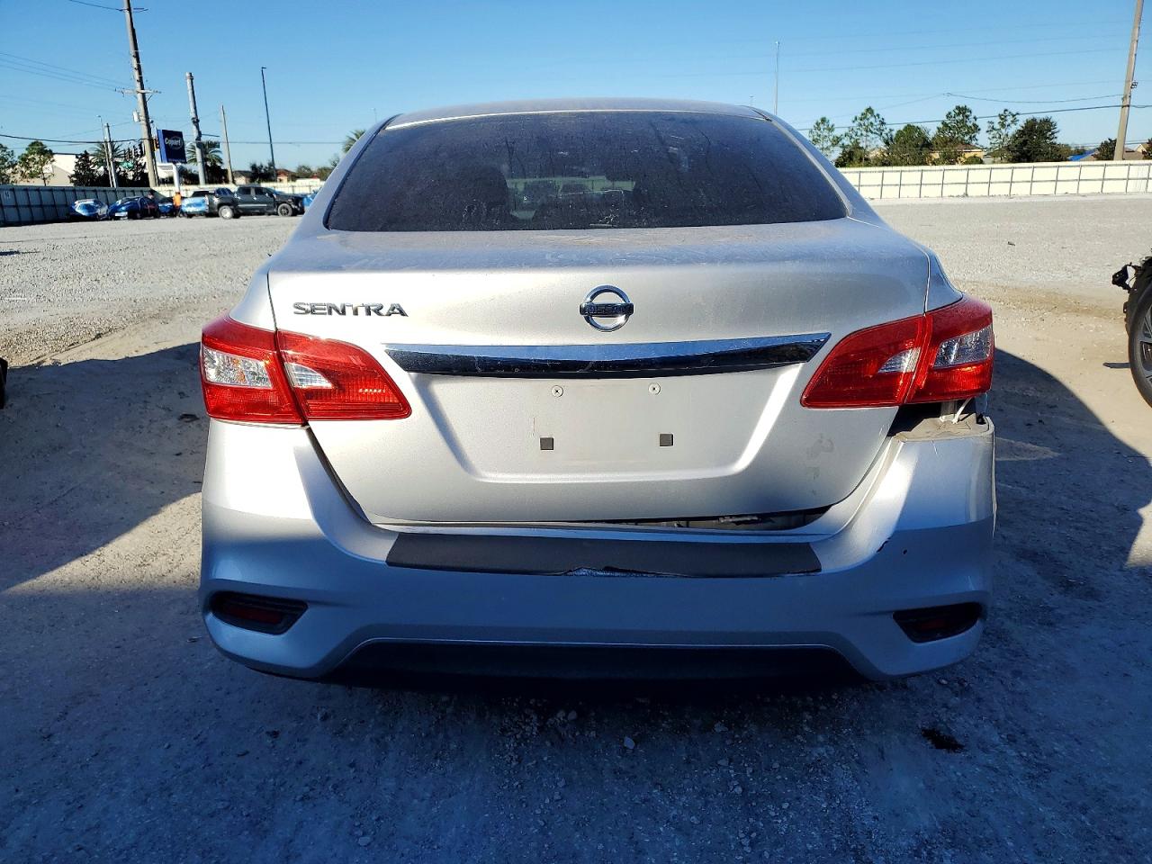 2017 NISSAN SENTRA S photo 6
