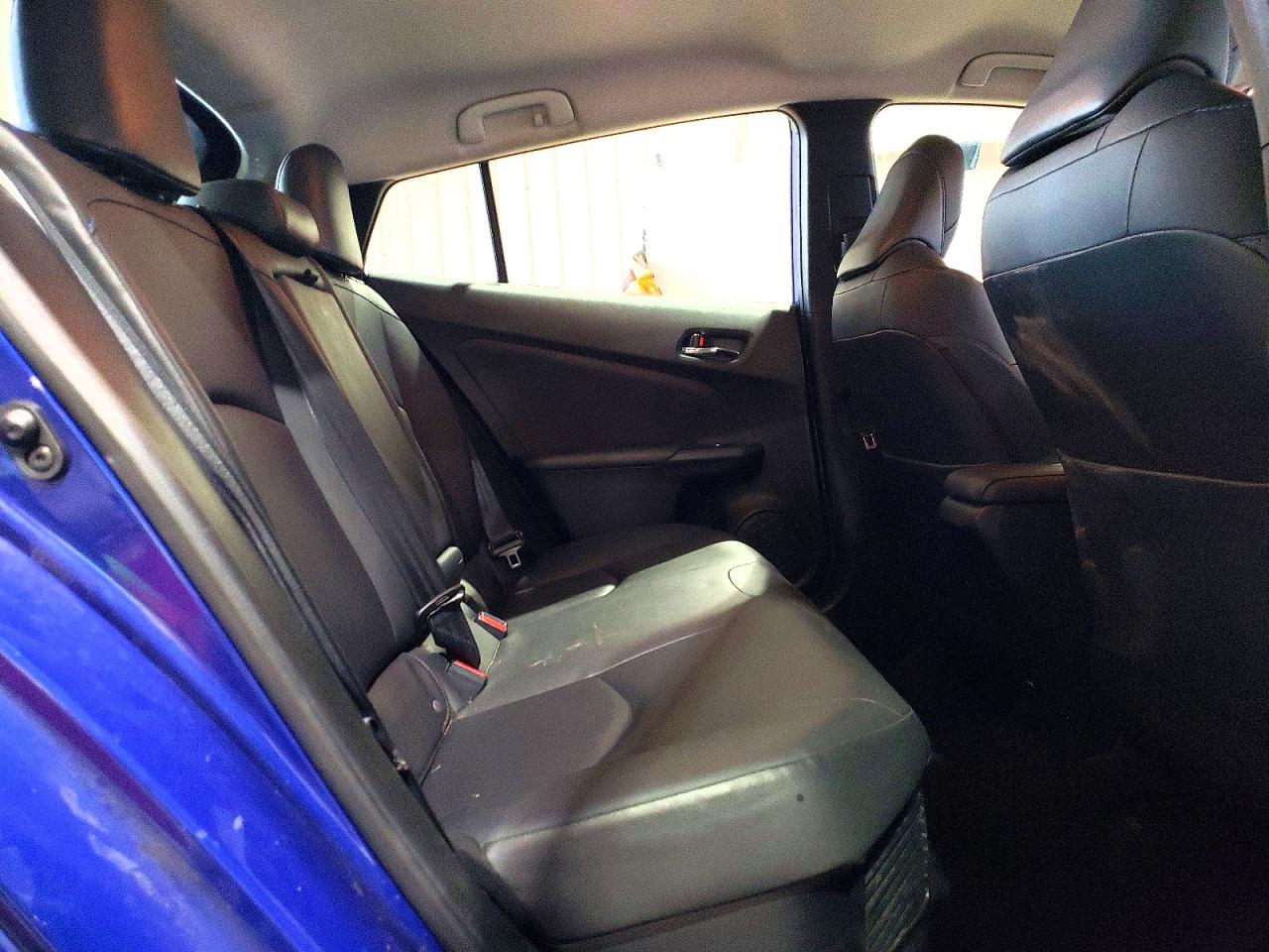 2017 TOYOTA PRIUS photo 10