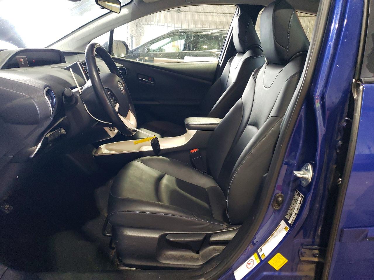 2017 TOYOTA PRIUS photo 7