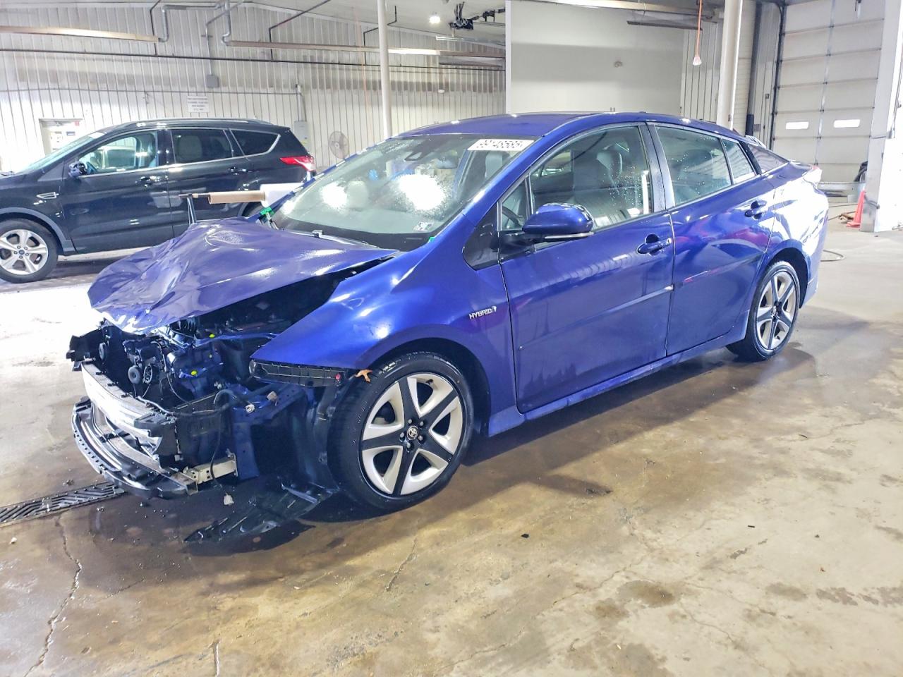 2017 TOYOTA PRIUS