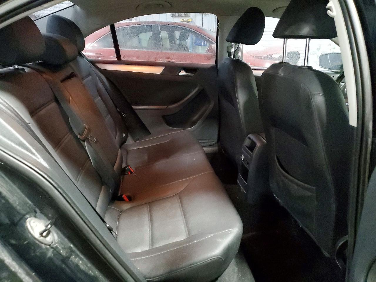2011 VOLKSWAGEN JETTA SEL photo 10