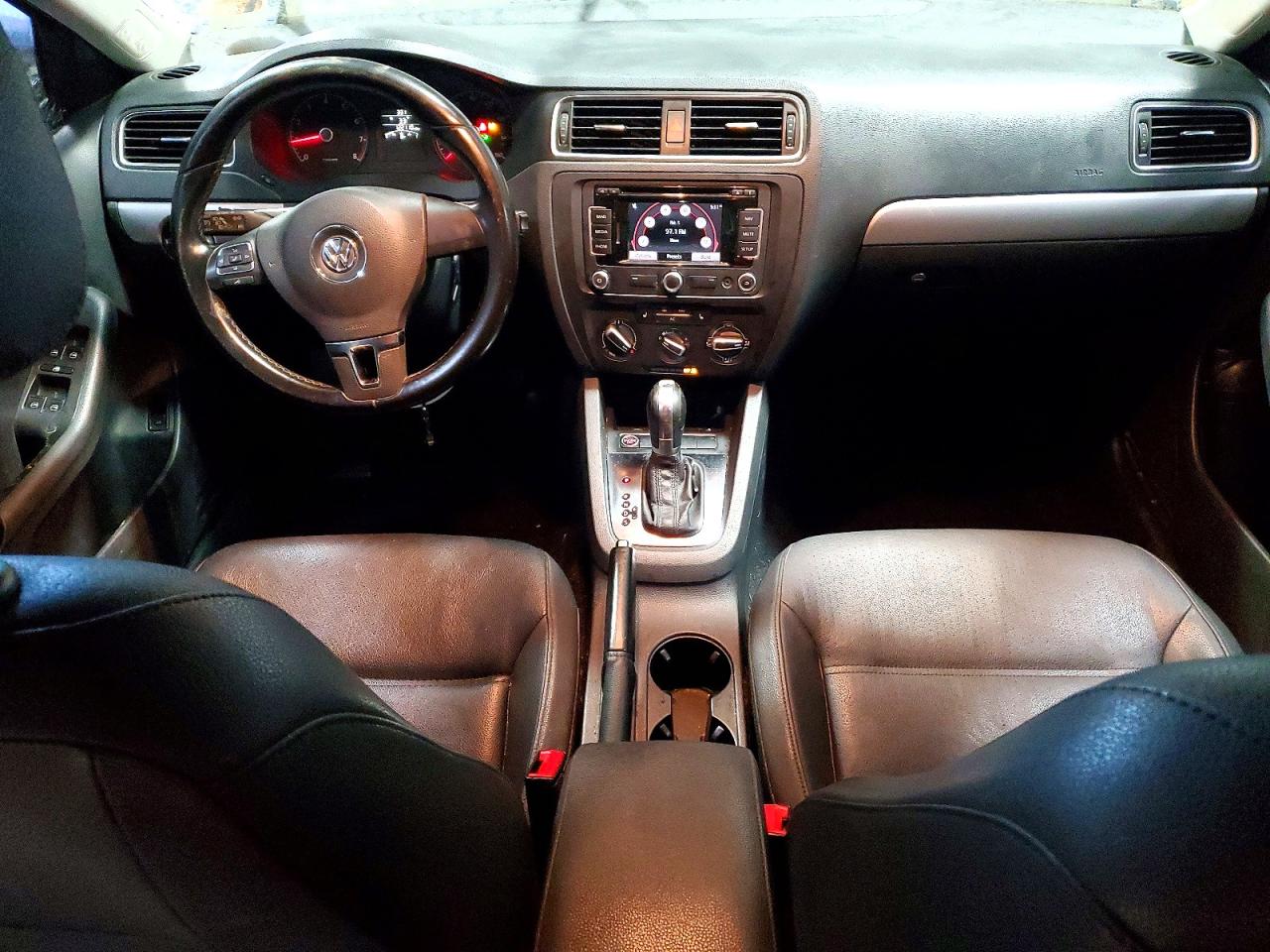 2011 VOLKSWAGEN JETTA SEL photo 8