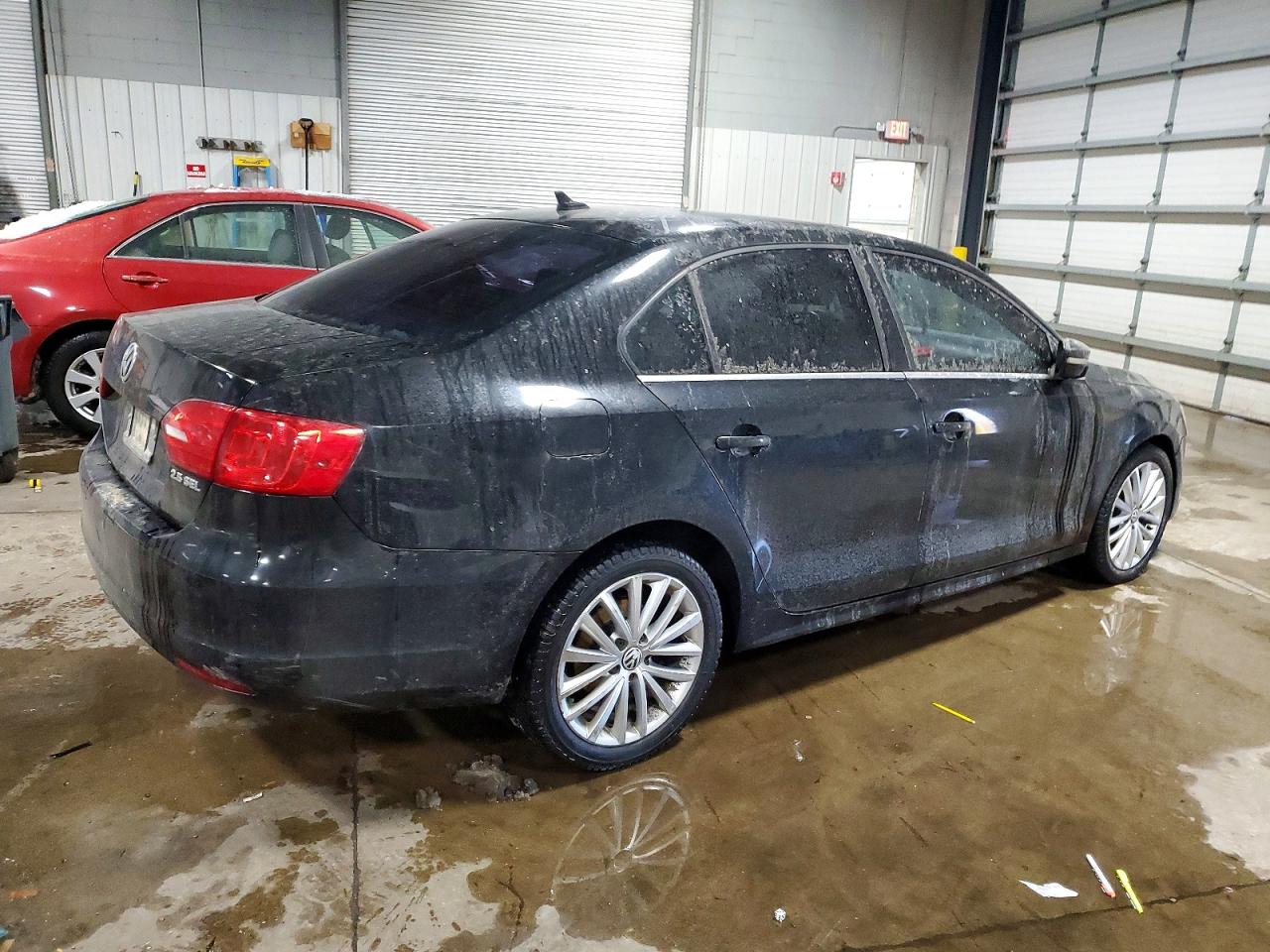 2011 VOLKSWAGEN JETTA SEL photo 3