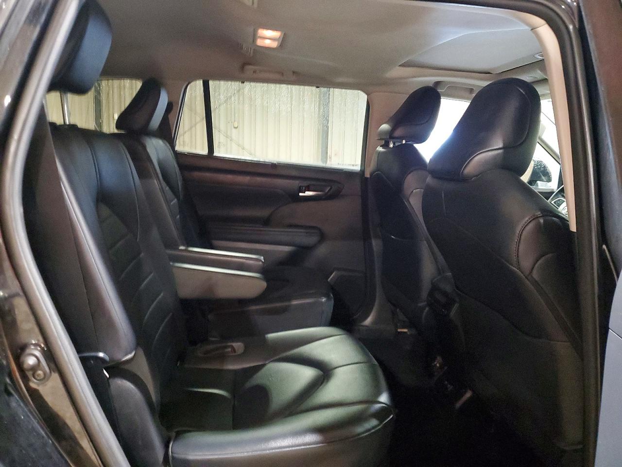 2021 TOYOTA HIGHLANDER HYBRID XLE photo 11