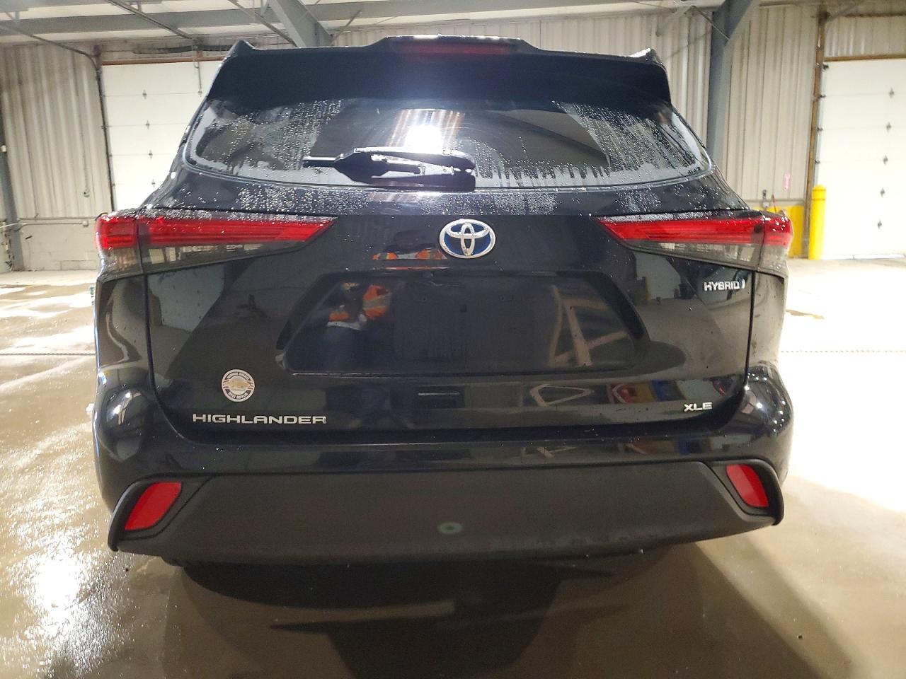 2021 TOYOTA HIGHLANDER HYBRID XLE photo 6