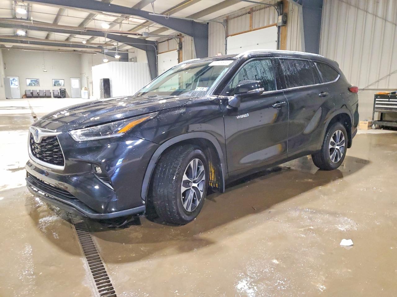 2021 TOYOTA HIGHLANDER