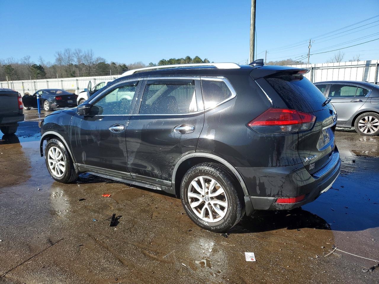 2018 NISSAN ROGUE S photo 2