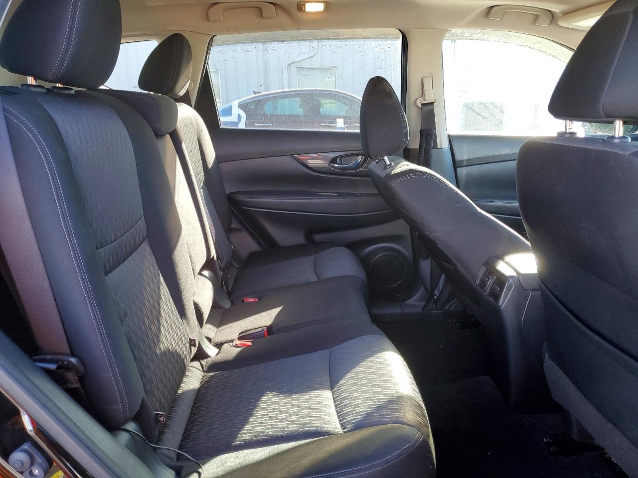 2018 NISSAN ROGUE S photo 11