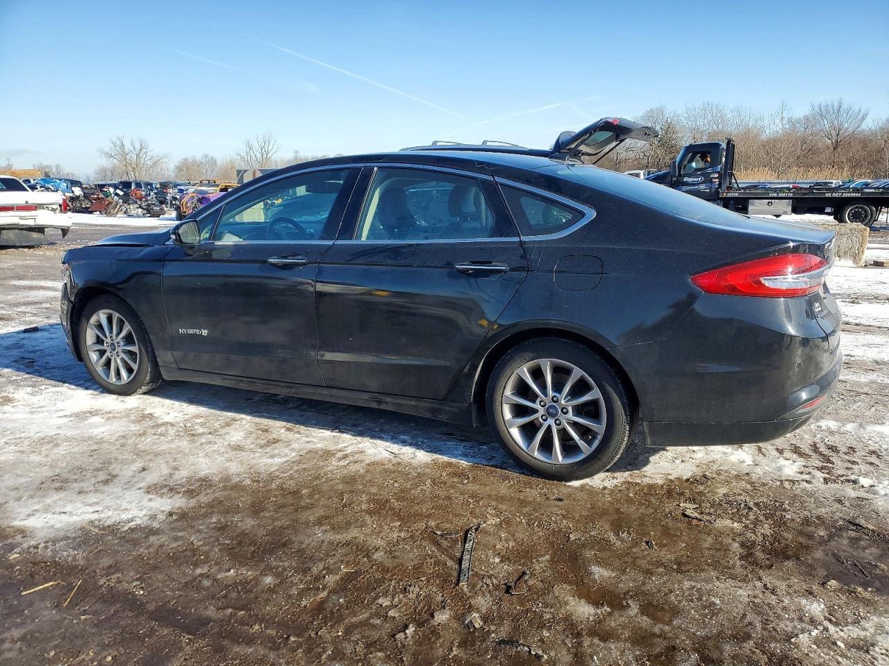 2017 FORD FUSION SE HYBRID photo 2