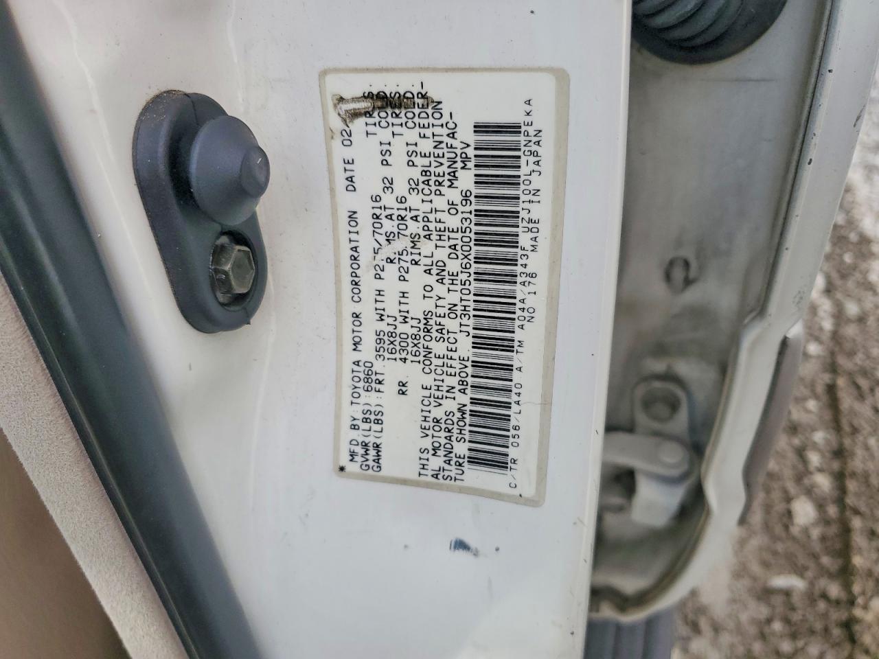 1999 TOYOTA LAND CRUISER photo 25