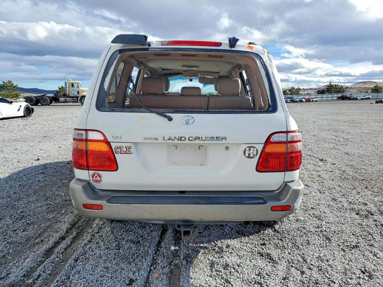 1999 TOYOTA LAND CRUISER photo 11