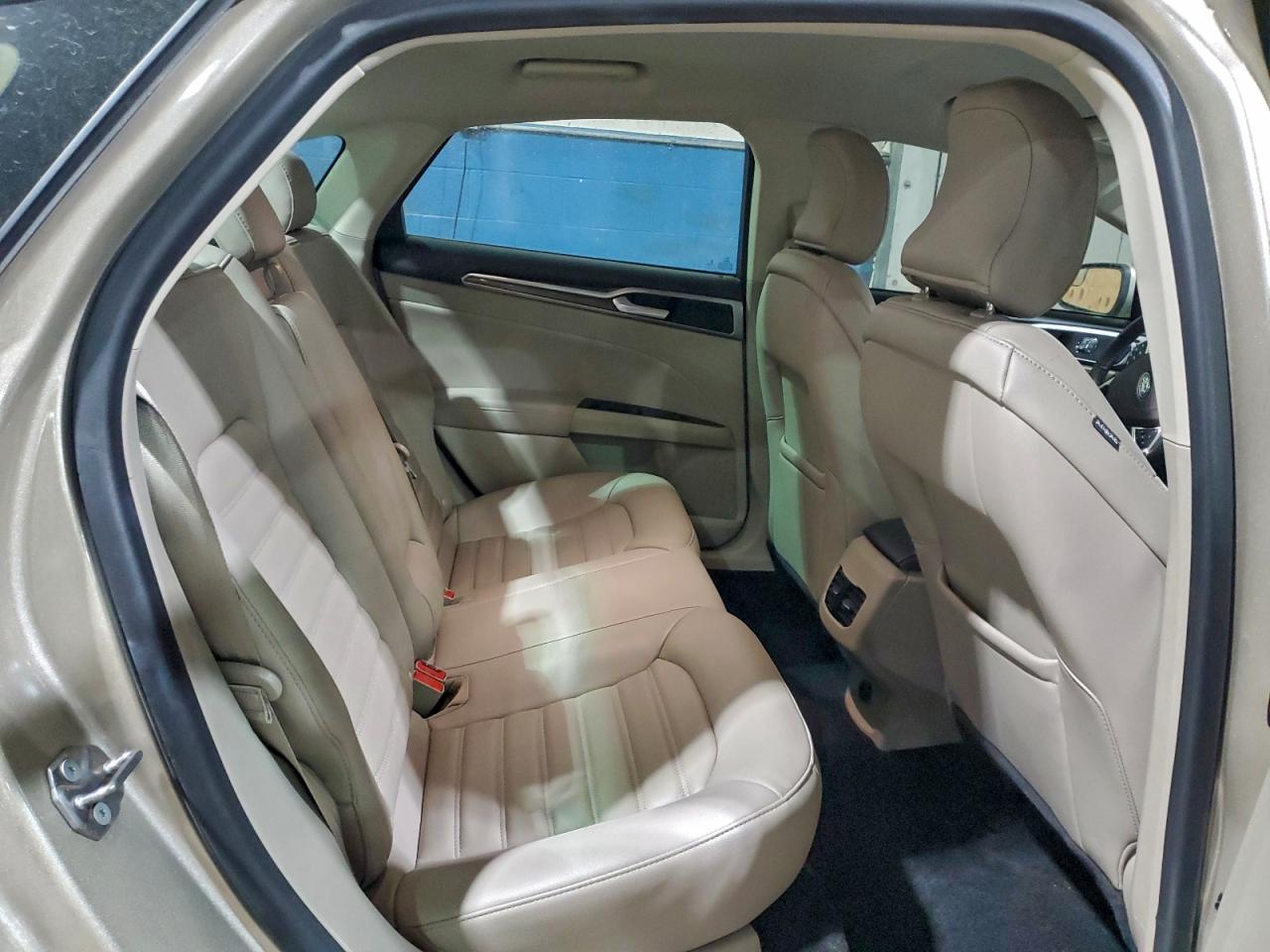 2018 FORD FUSION SE photo 19