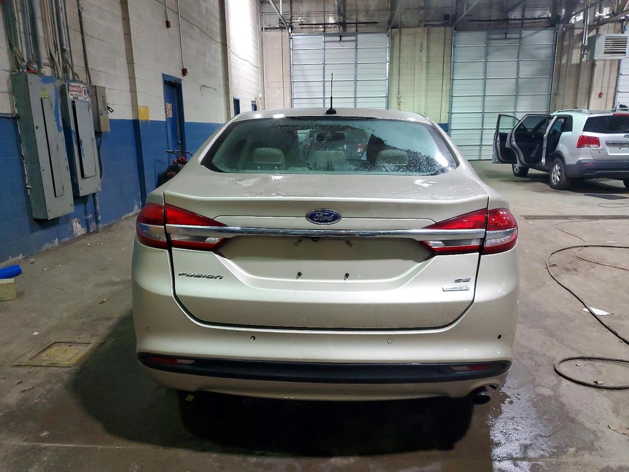 2018 FORD FUSION SE photo 11