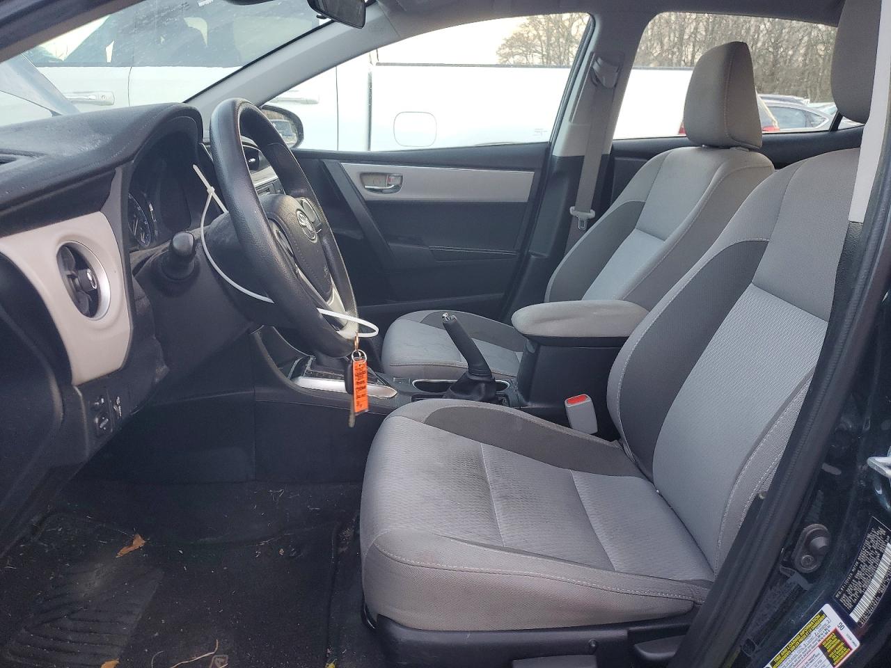2017 TOYOTA COROLLA L photo 7