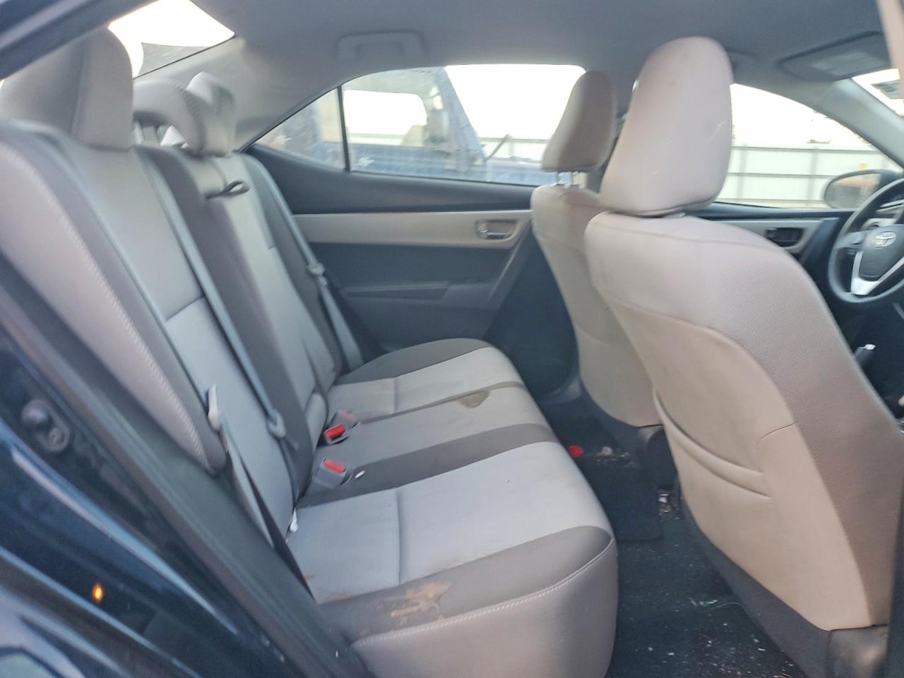 2017 TOYOTA COROLLA L photo 10