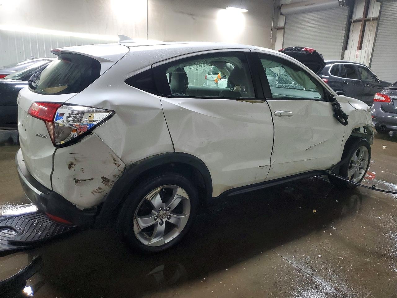 2016 HONDA HR-V LX photo 3