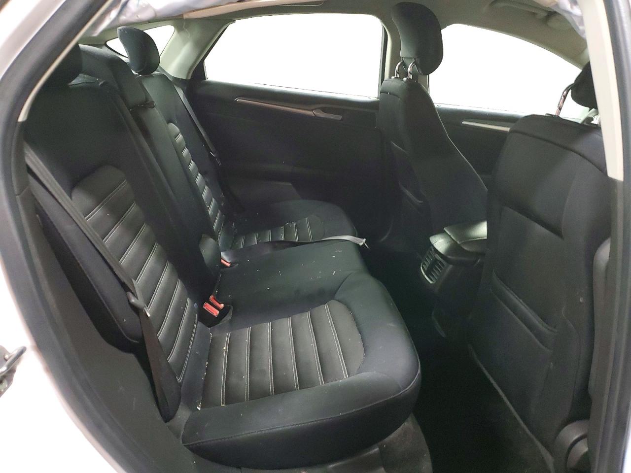 2013 FORD FUSION SE photo 10
