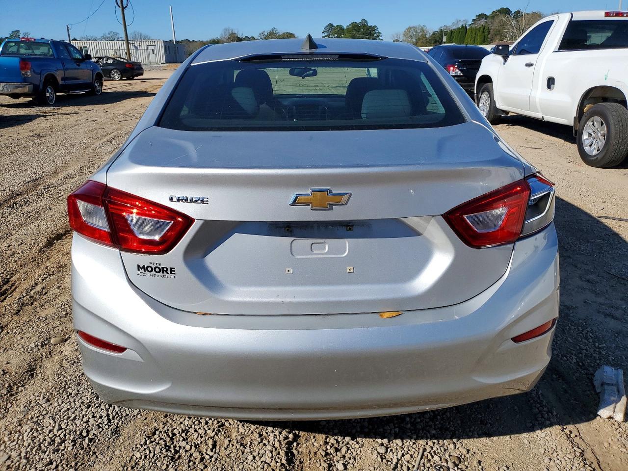 2019 CHEVROLET CRUZE LS photo 11