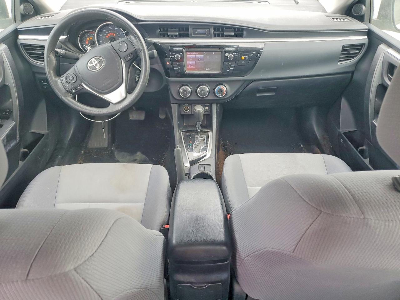 2016 TOYOTA COROLLA L photo 8