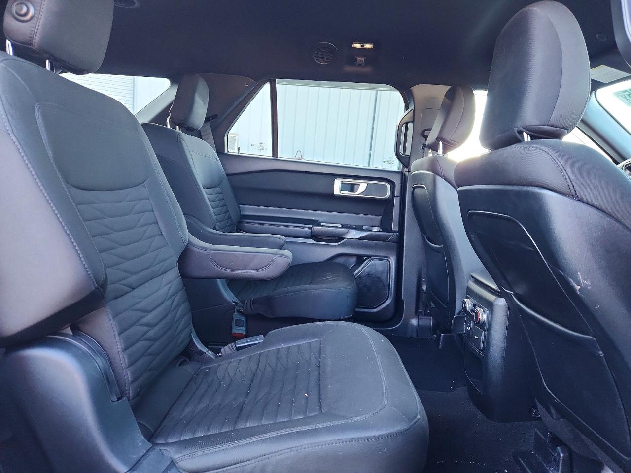 2020 FORD EXPLORER XLT photo 11