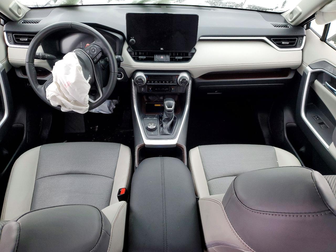 2024 TOYOTA RAV4 LIMITED photo 8