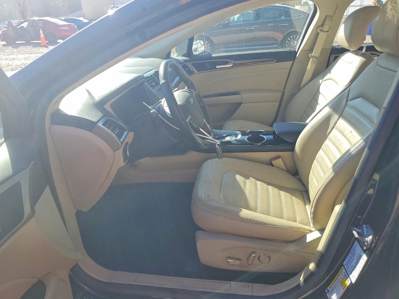 2014 FORD FUSION SE photo 7